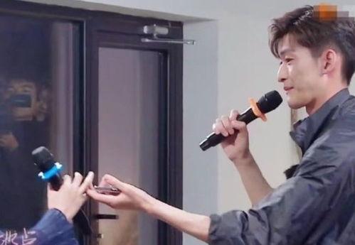 马天宇娱乐吃瓜,揭秘明星幕后吃瓜真相  第1张